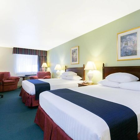 Super 8 By Wyndham Montpelier Ξενοδοχείο Εξωτερικό φωτογραφία